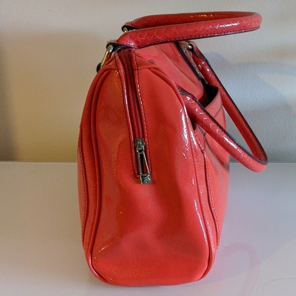 Satchel - Picture 4 of 6